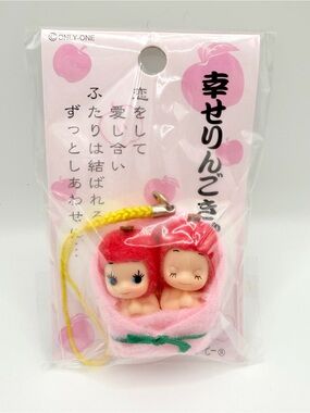 NEW Kewpie costum QP Happines Apple Gotochi Netsuke keychain Japan Twins